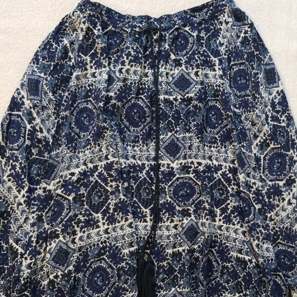 Hollister skirt - Picture 3 of 4